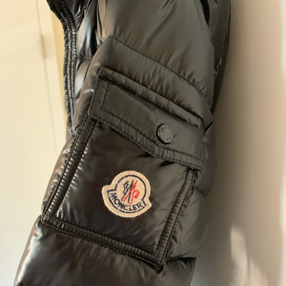 SOLID BLACK MONCLER HOODED COAT SIZE 0